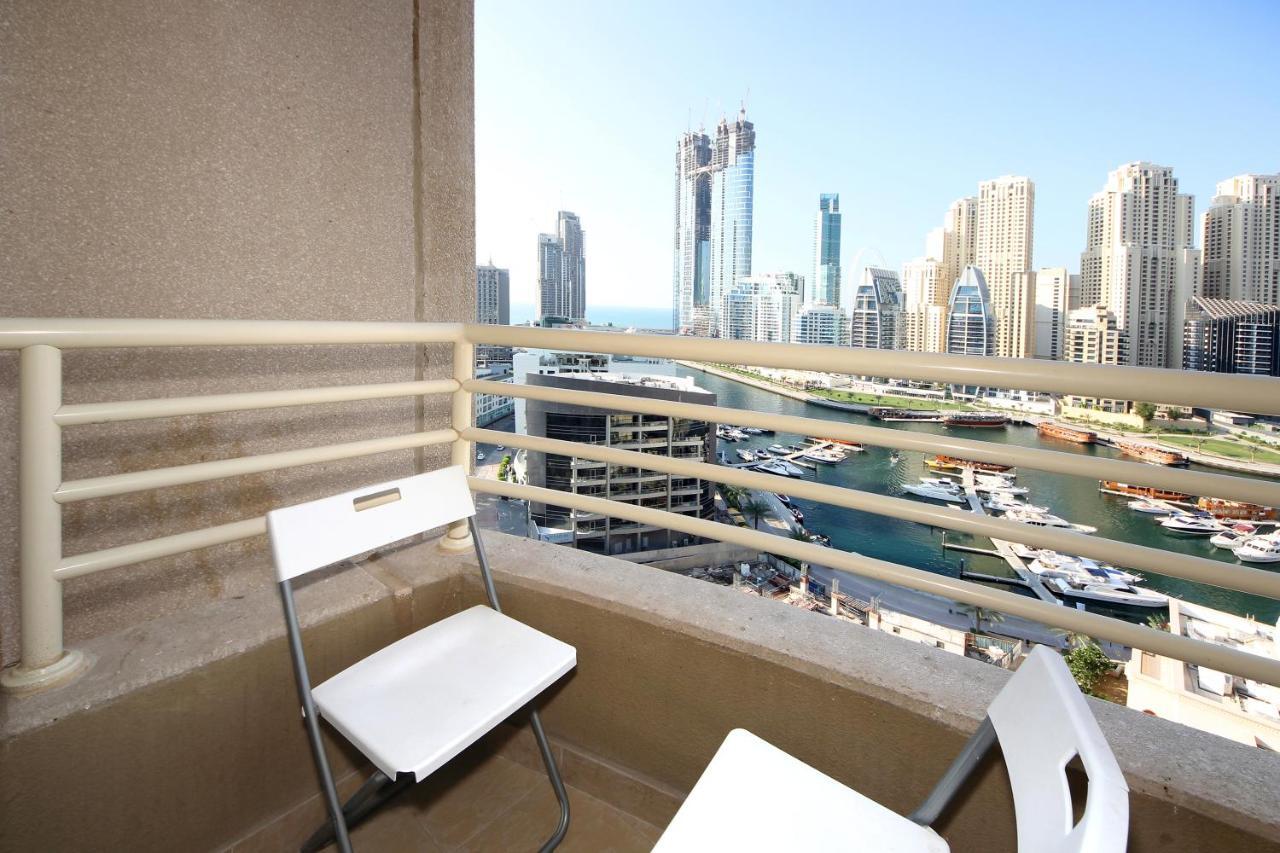 Signature Holiday Homes- Manchester Tower 1 Bedroom Apartment,Dubai Marina Екстериор снимка