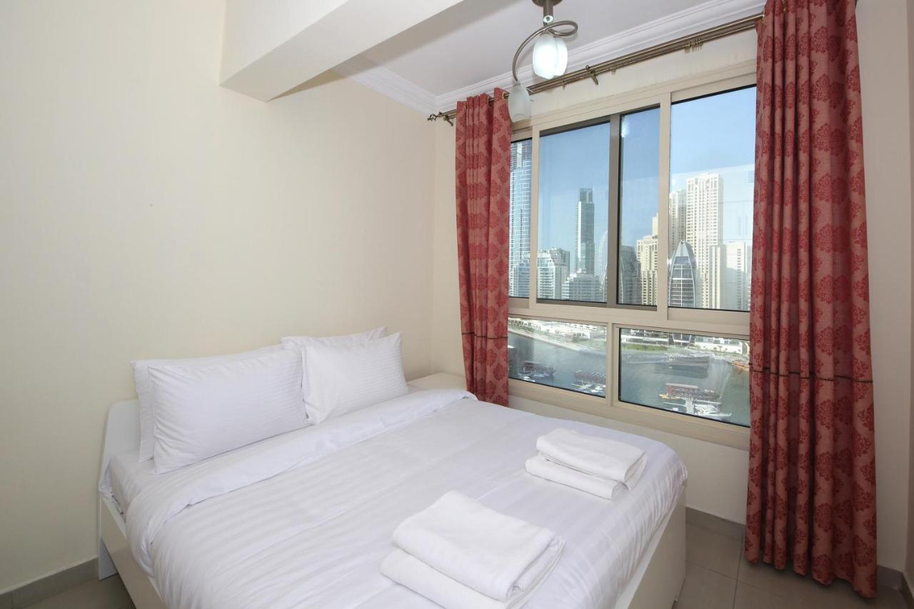 Signature Holiday Homes- Manchester Tower 1 Bedroom Apartment,Dubai Marina Екстериор снимка